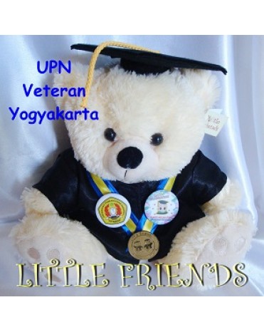 Boneka Wisuda Universitas Pembangunan Nasional Veteran Yogyakarta (30 cm)